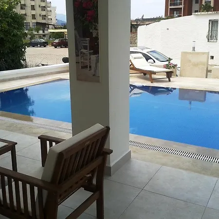 Willa Lighthouse Lydia