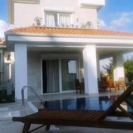 Lighthouse Lydia Фетхие